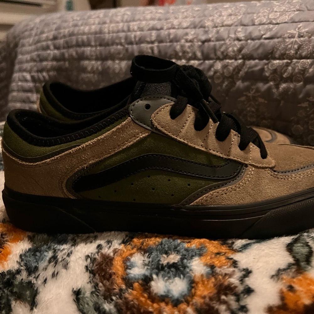 VERY RARE.!!! Vans Rowley Pro- tan/olive/black